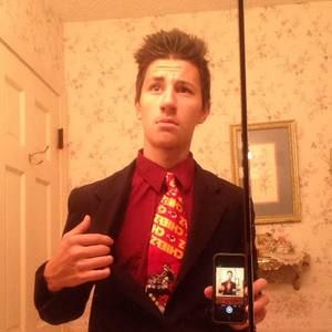 Meet your Posher, Levi