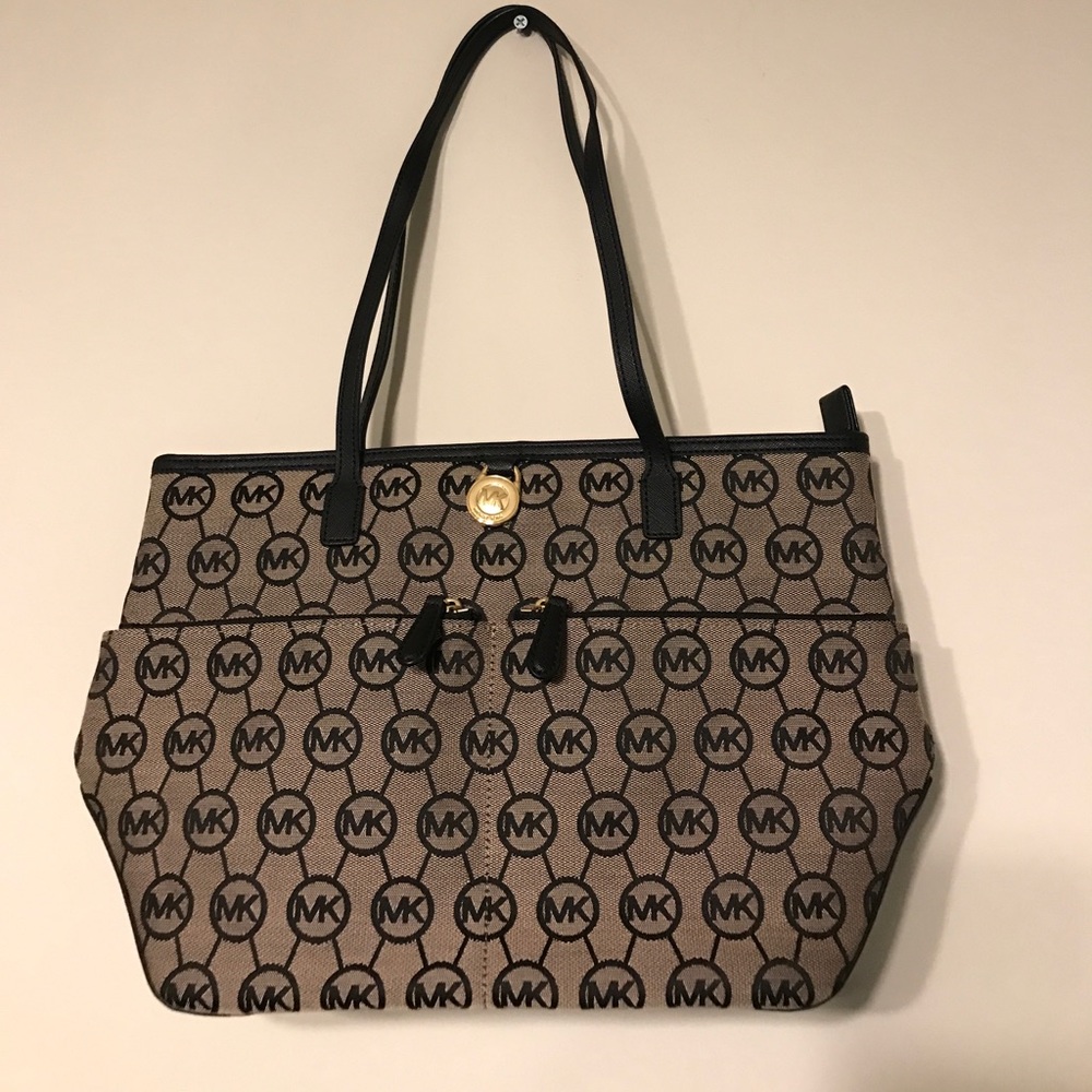 NWOT Authentic Michael Kors Purse