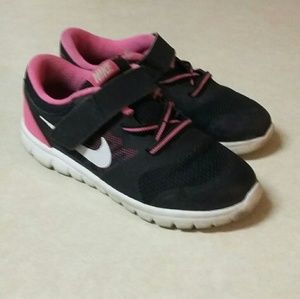 Nike girl sneakers