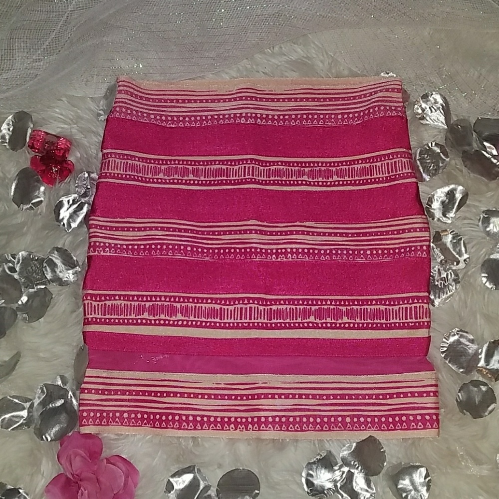 NWOT 2B bebe bandage Skirt free 🎁 with purchase