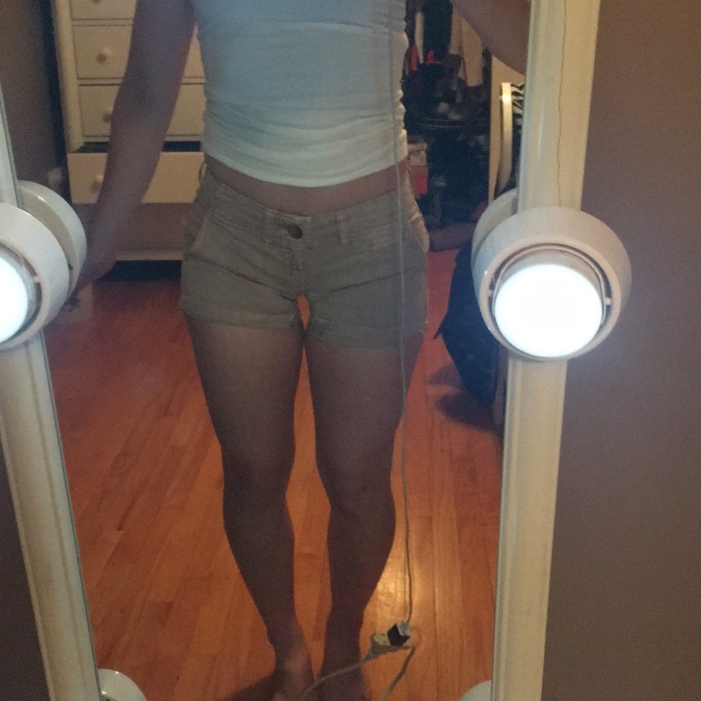 American Eagle stretchy cargo shorts