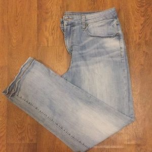 American Eagle Light Wash Jeans