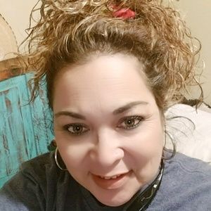 Meet your Posher, Elisa