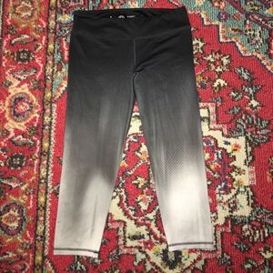 Black Fade Workout Capris