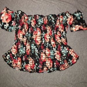 Floral Off-the-Shoulder Crop Top -Size- L🌼🌺🌸