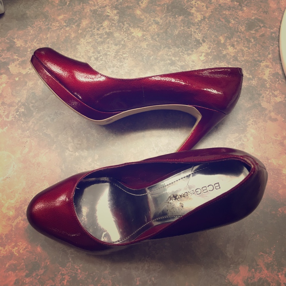 BCBGeneration Red heels, size 9.