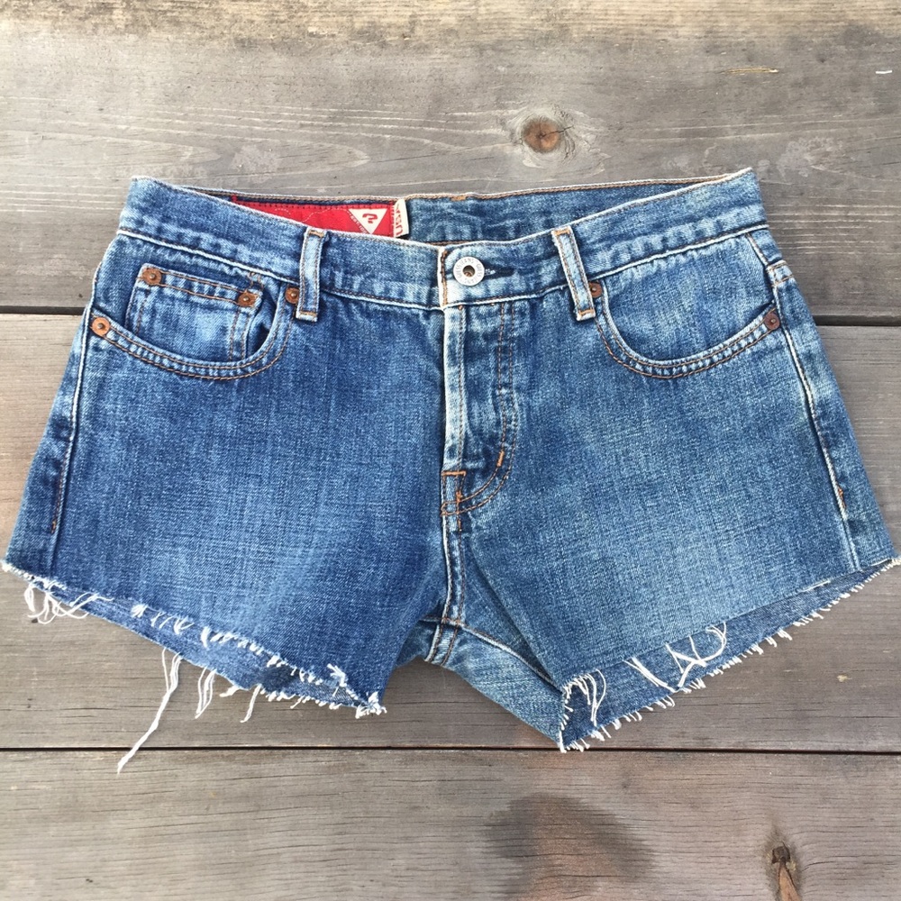 GUESS CUT OFF SHORTS SZ 26 DENIM