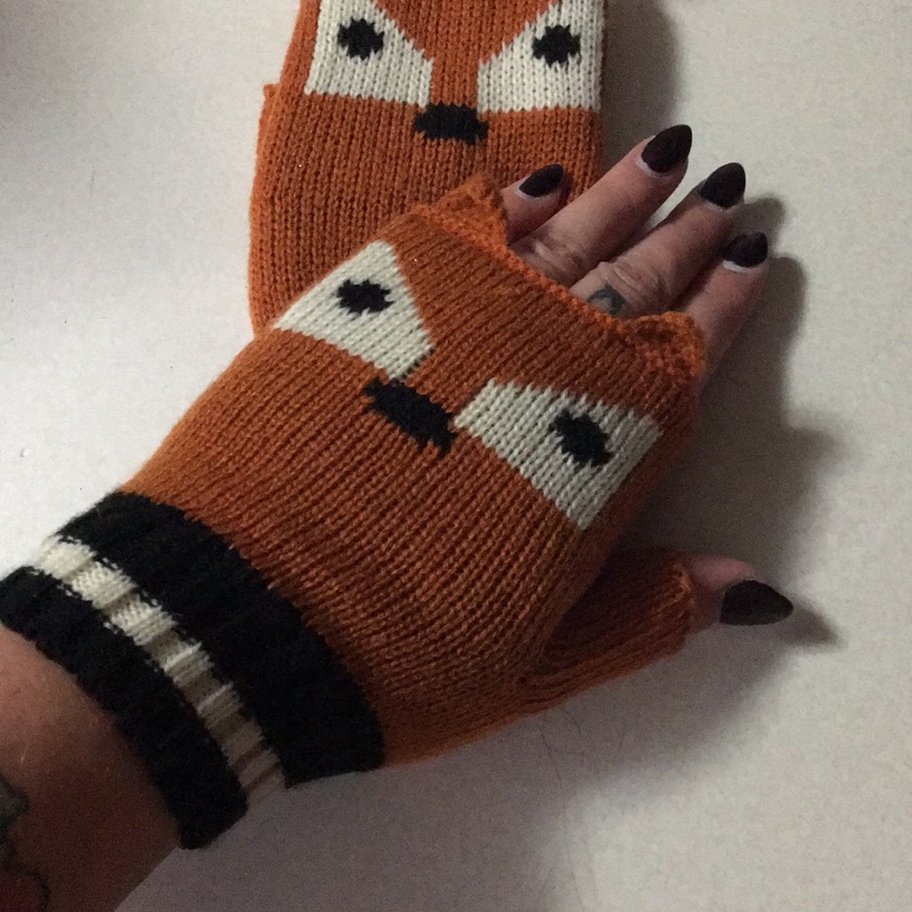 Fingerless gloves - Picture 3 of 3