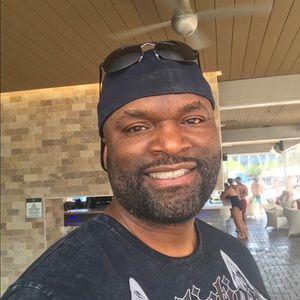 Meet your Posher, Daron