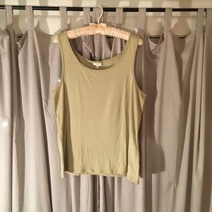 Scoop neck tank top