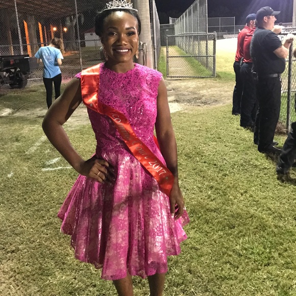 (An offer available) wore once, Pink formal dress - Picture 2 of 4