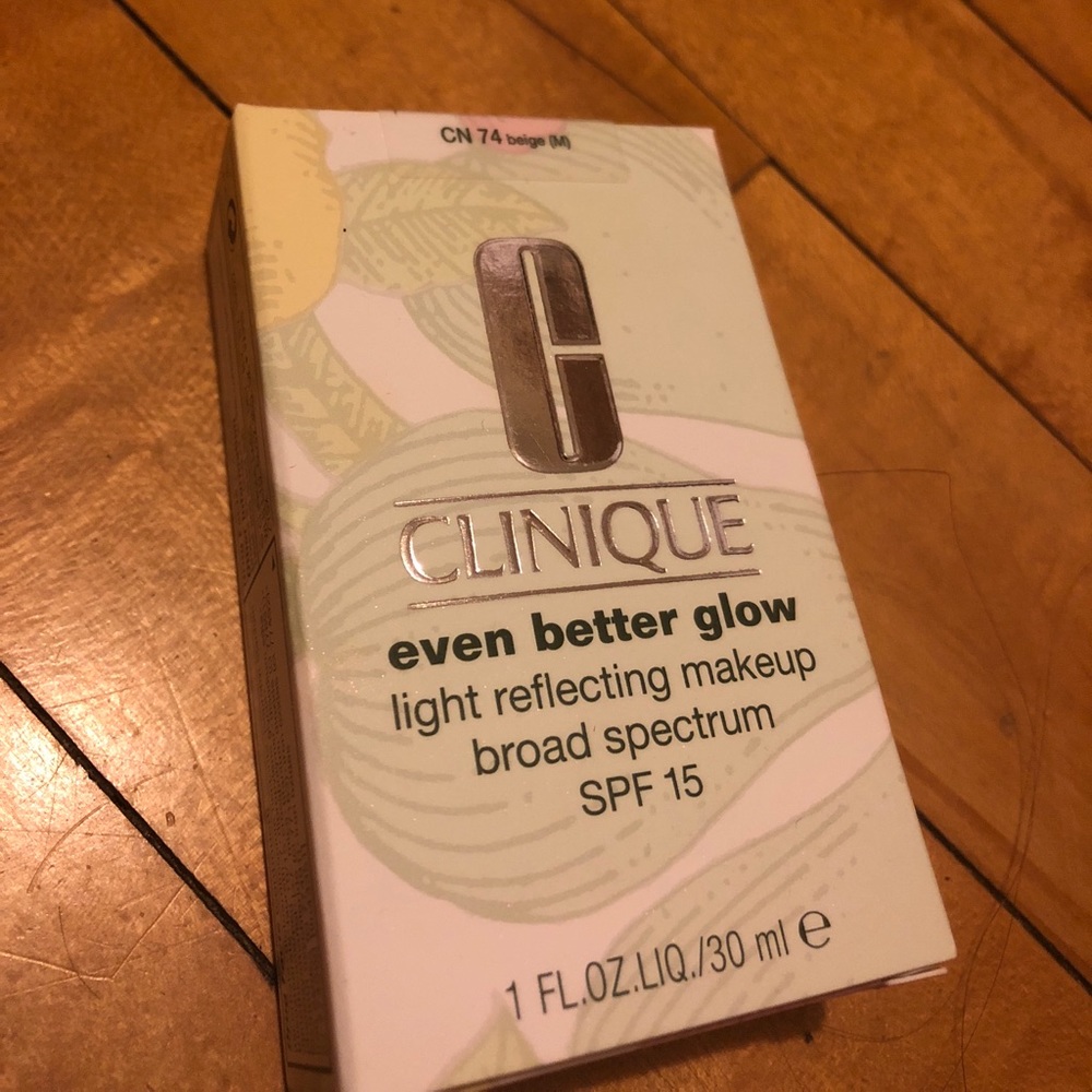 Clinique Even Better Glow Foundation