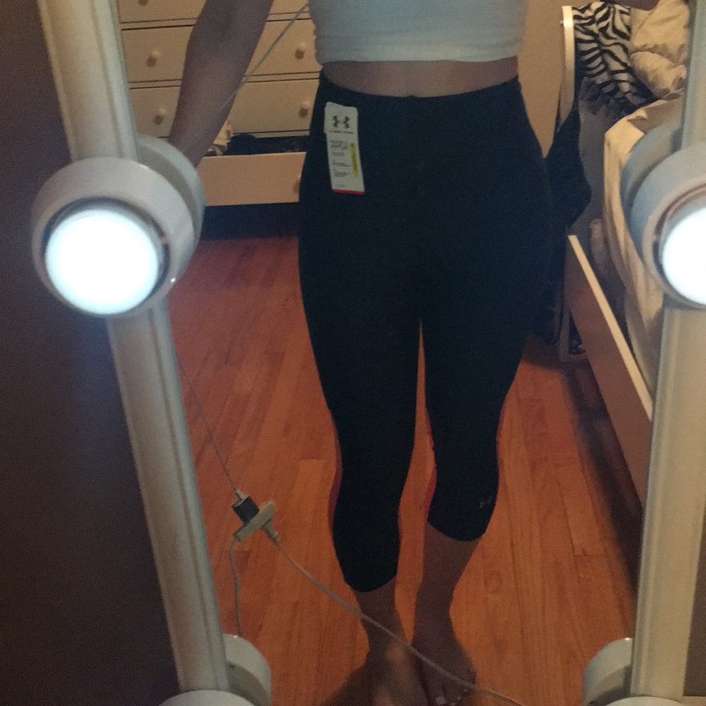 Under Armour cropped leggings