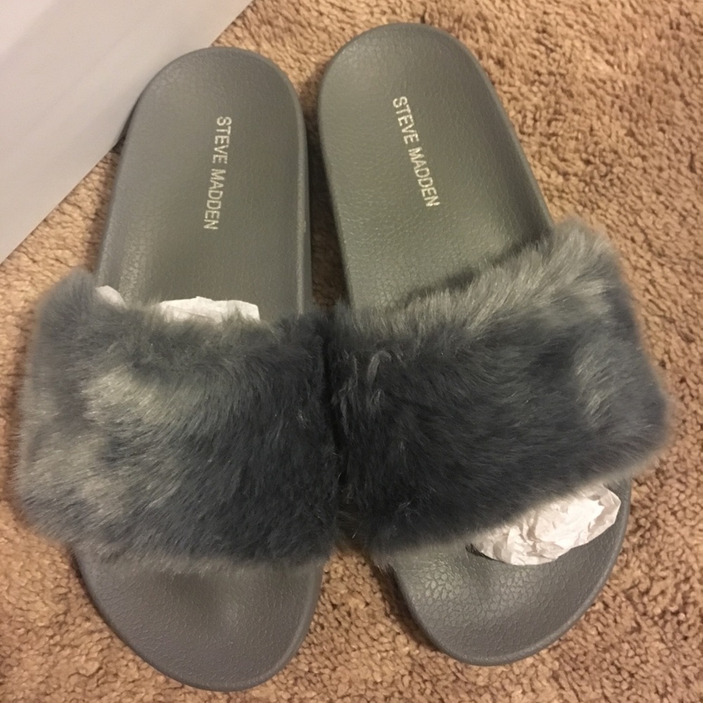 Grey Steve Madden fur slides