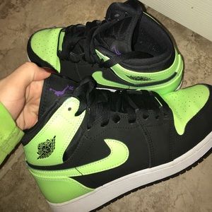 Air Jordan 1 retro basketball shoes