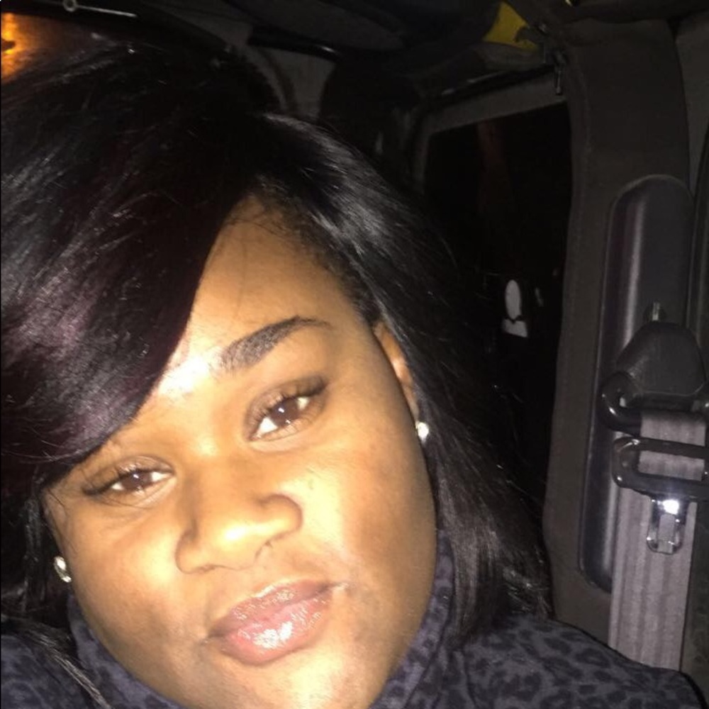 Meet your Posher, Maya