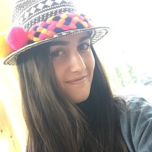 Meet your Posher, Esther