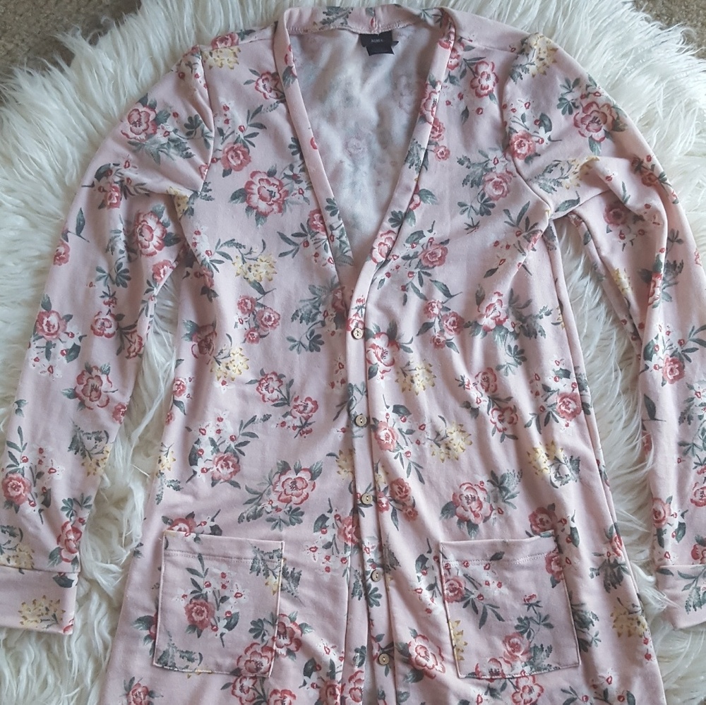 Small Agnes & Dora Cardigan