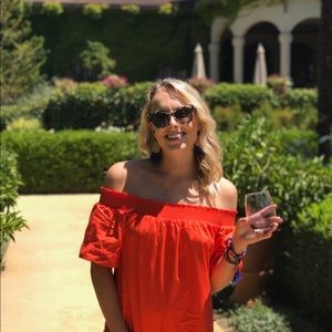 Meet your Posher, Alexandra