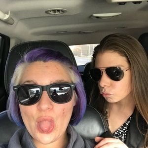 Meet your Posher, Nicole