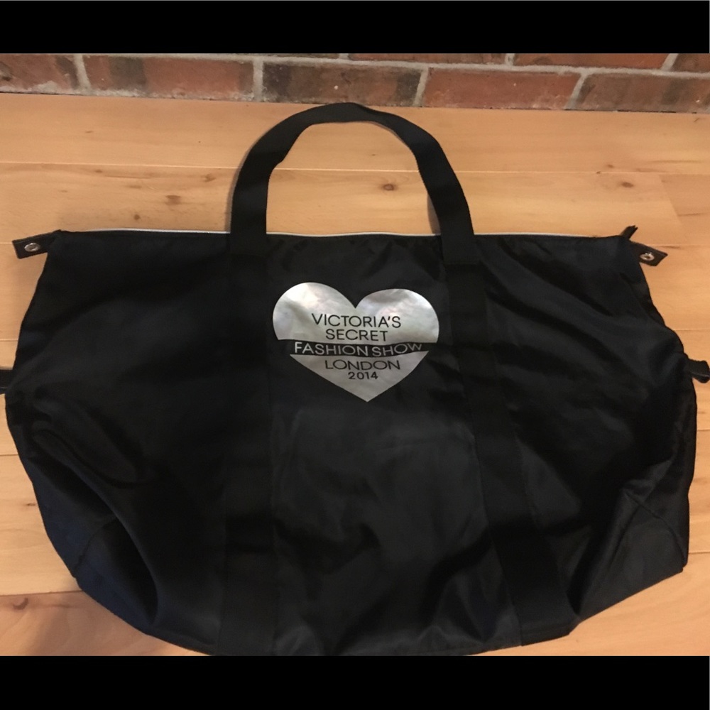 EUC Victoria’s Secret Tote