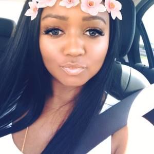 Meet your Posher, Janelle