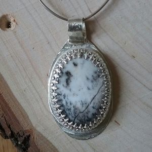 Meet your Posher, Lucy