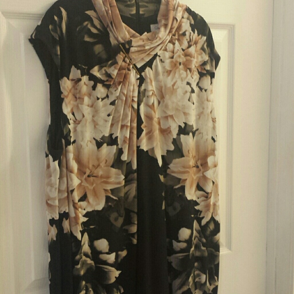 CALVIN KLEIN STUNNING DRESS