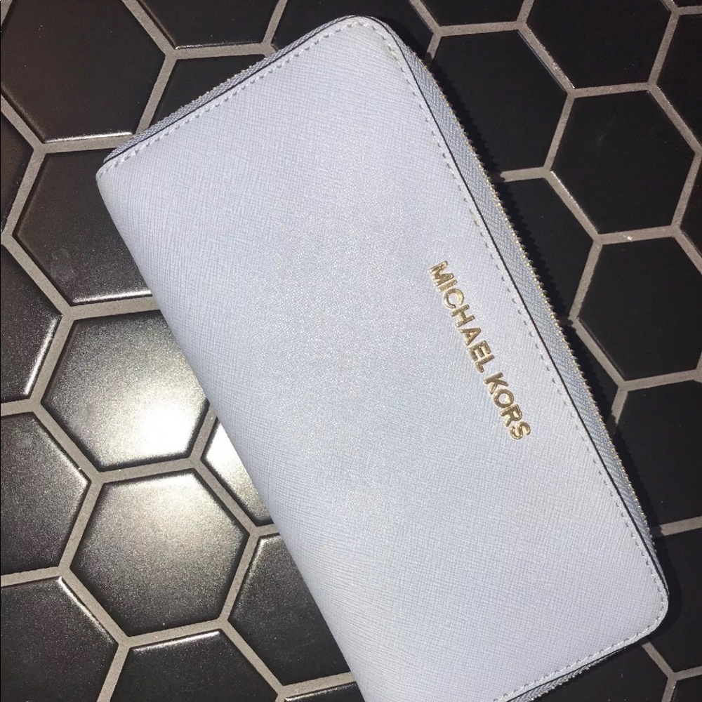 Micheal kors wallet