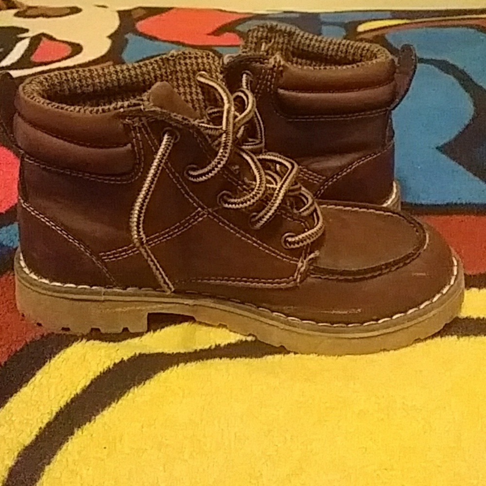 Boots - Picture 2 of 4