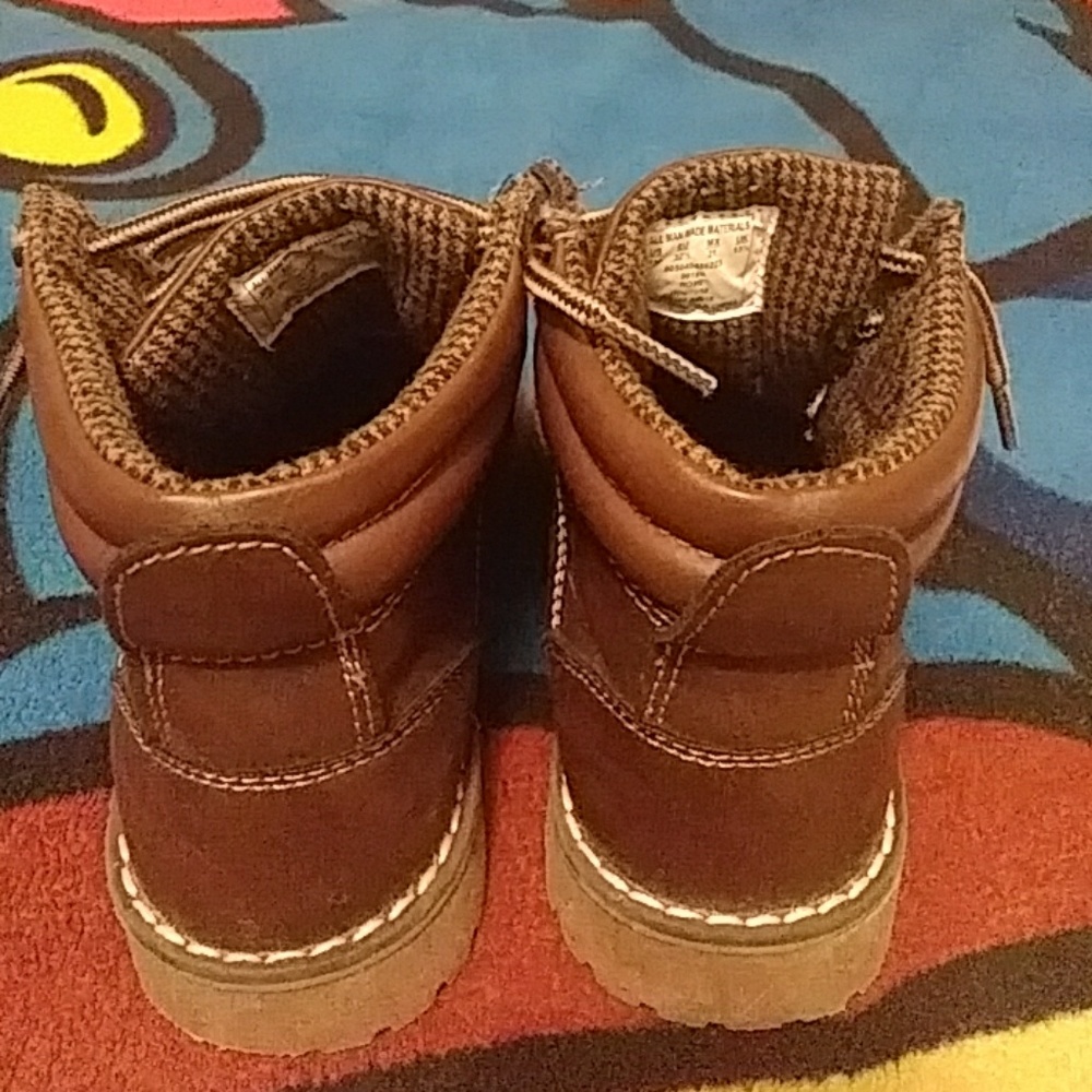 Boots - Picture 3 of 4