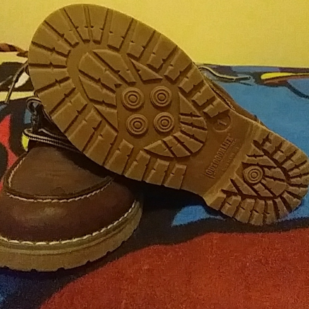 Boots - Picture 4 of 4