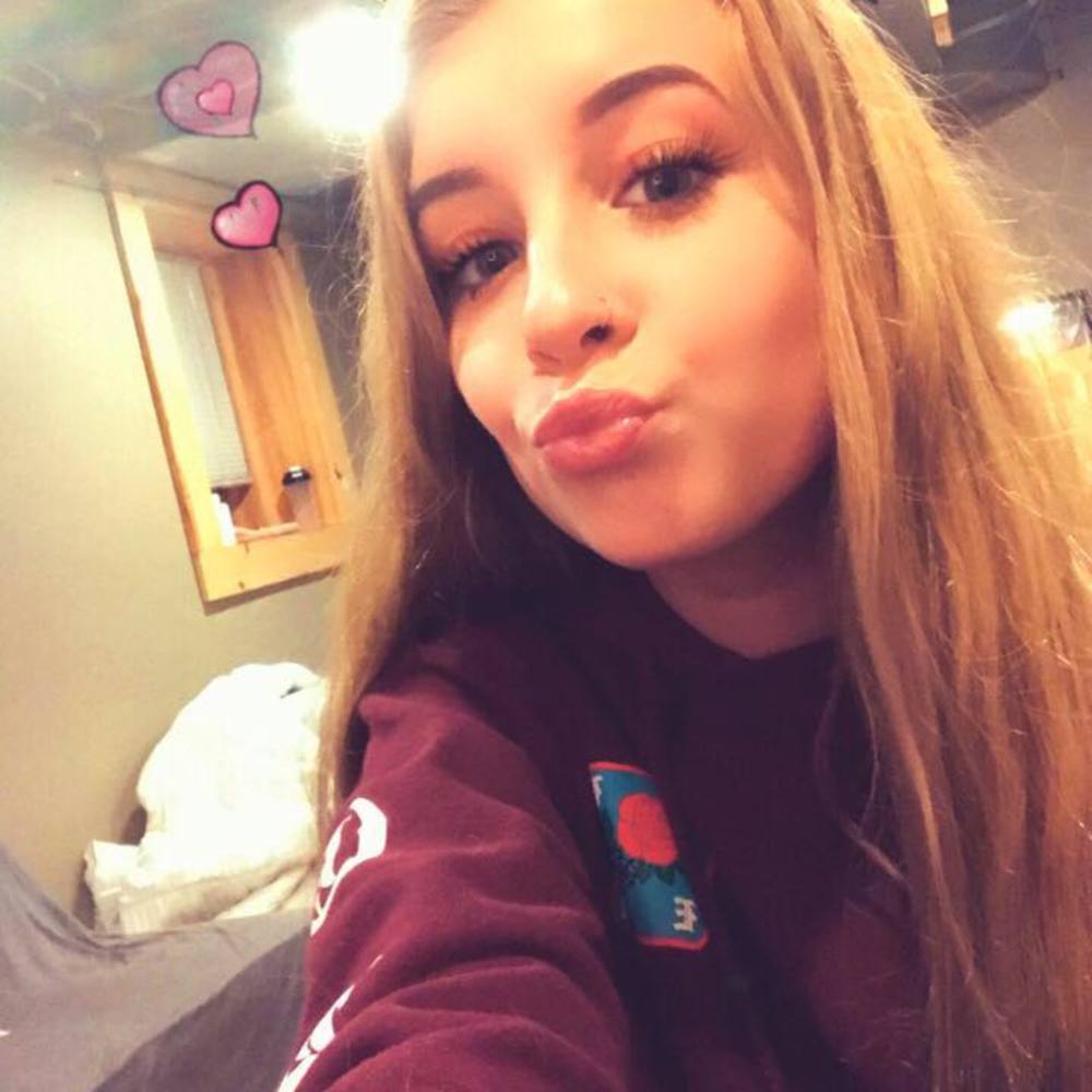 Meet your Posher, Makayla