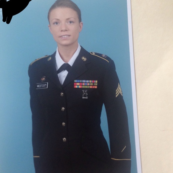 Meet your Posher, Rachel - Picture 5 of 8