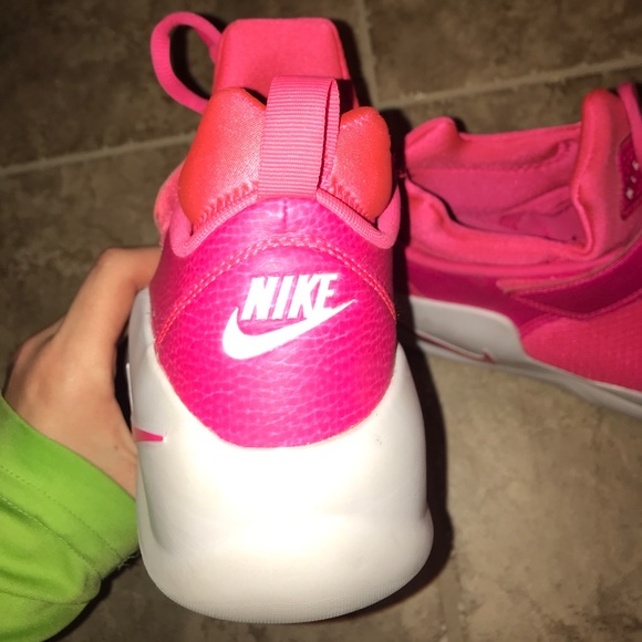 Nike basketball shoes - Picture 2 of 4