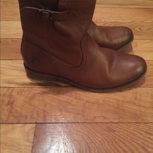 Women’s brown leather booties