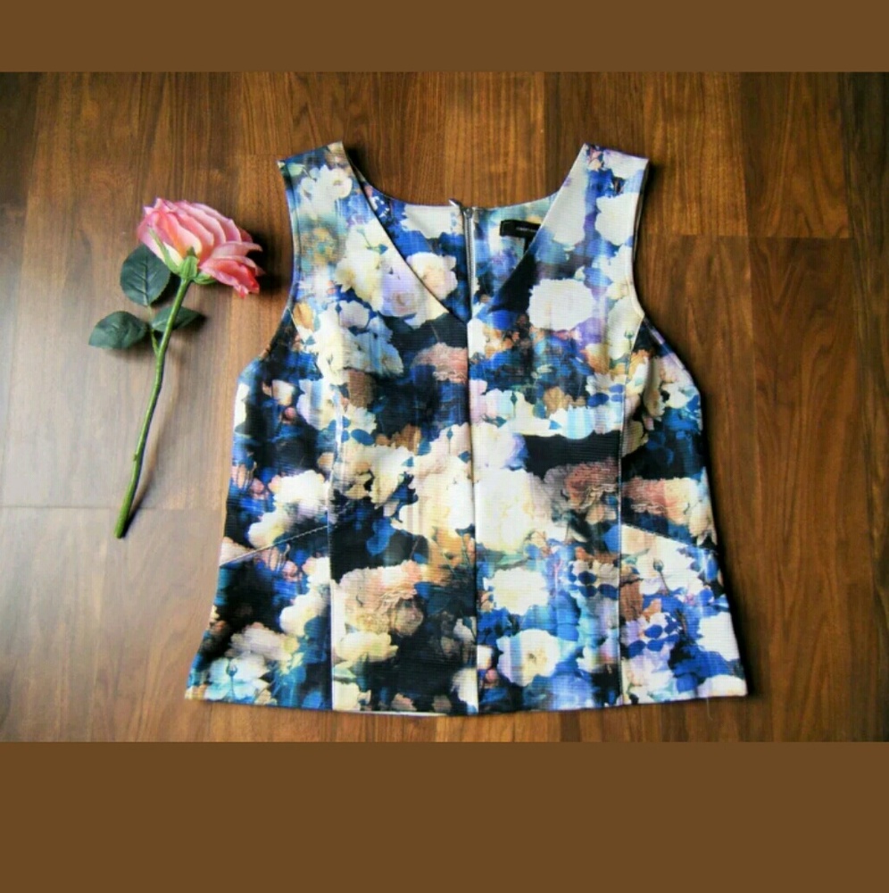 R. Rodriguez Floral Print Sleeveless Zip Back Top