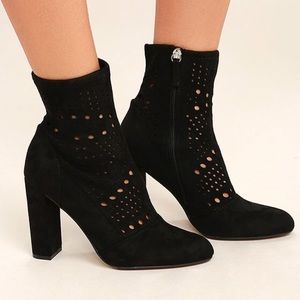 NEW Steve Madden Cut Out Booties 8