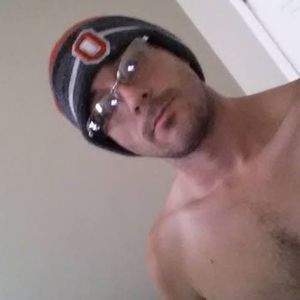 Meet your Posher, Dustin