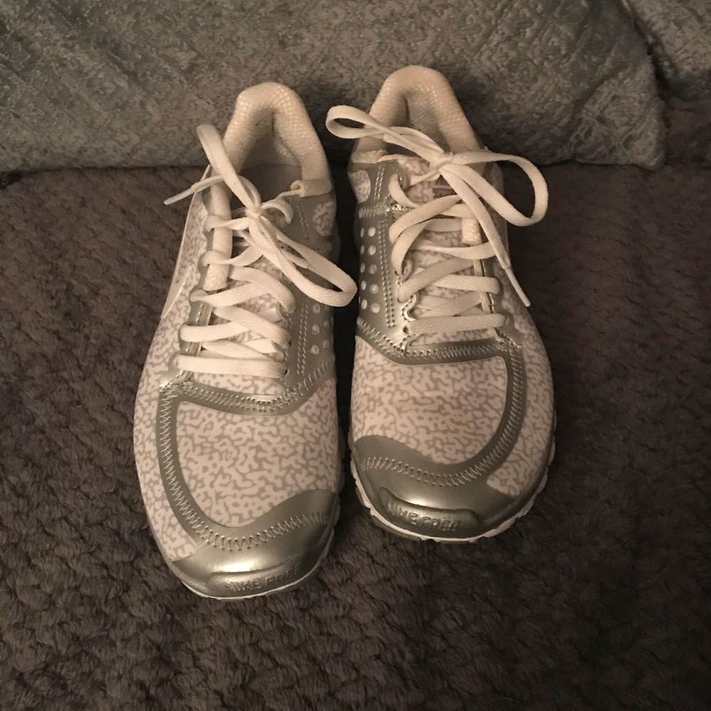 Nike free run leopard 5.0 sneakers