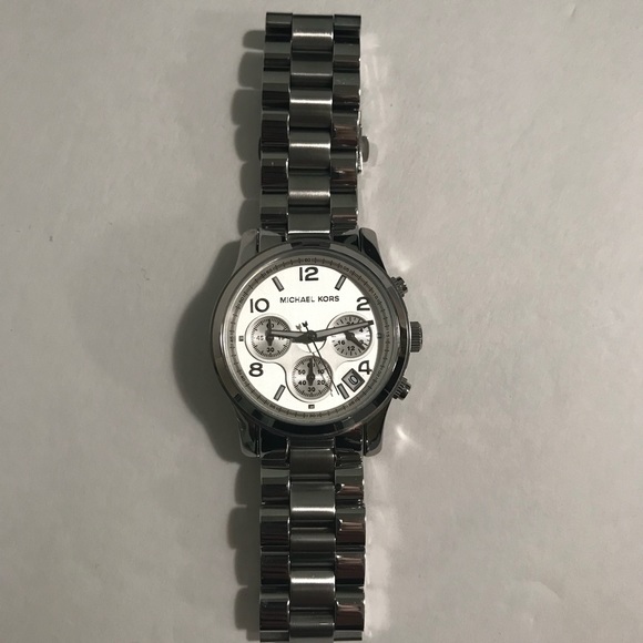 Michael Kors Watch - Picture 3 of 5