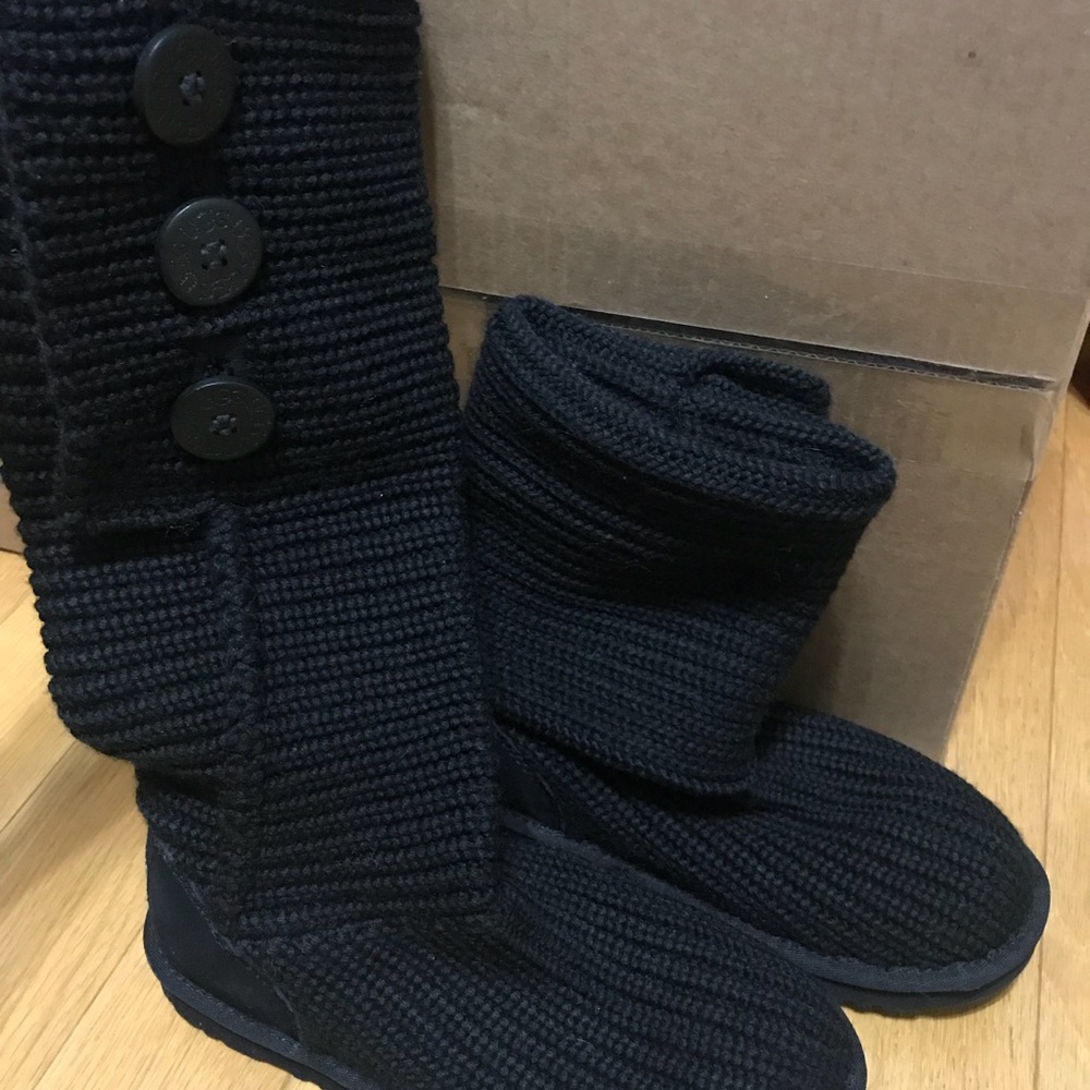 UGG Classic Cardy Women's Boots Black Size 6