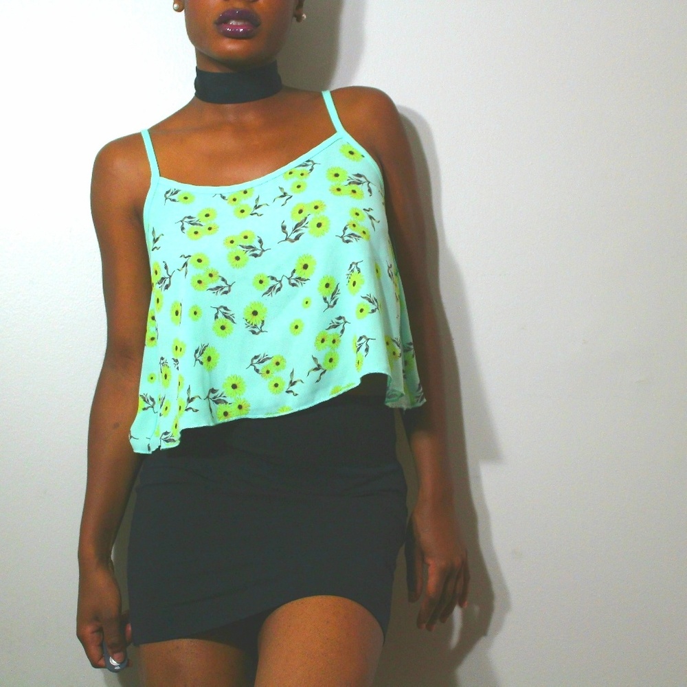 🌷Floral flowing Crop Top🌷