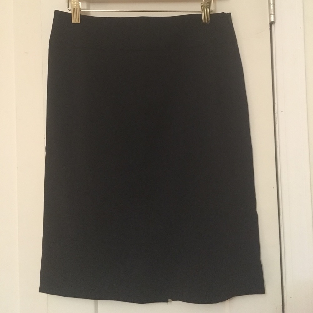 Black Banana Republic pencil skirt