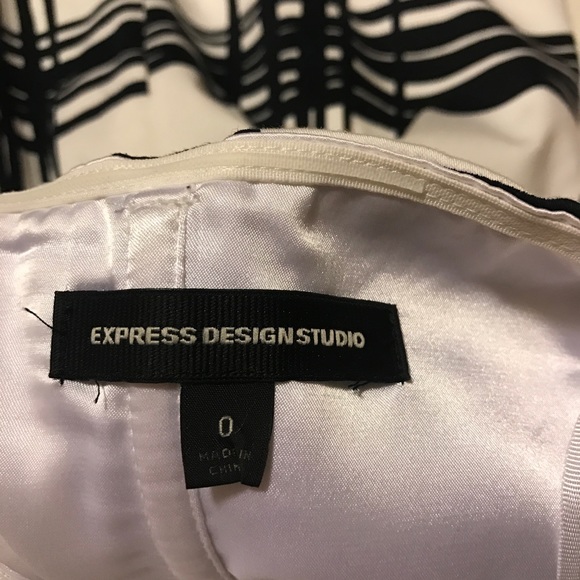Express black and white strapless dress - Picture 3 of 3