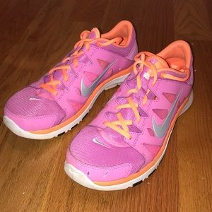 Nike tennis shoes