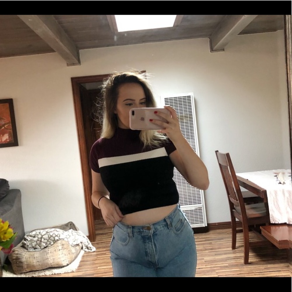 Turtleneck Crop Top ✨