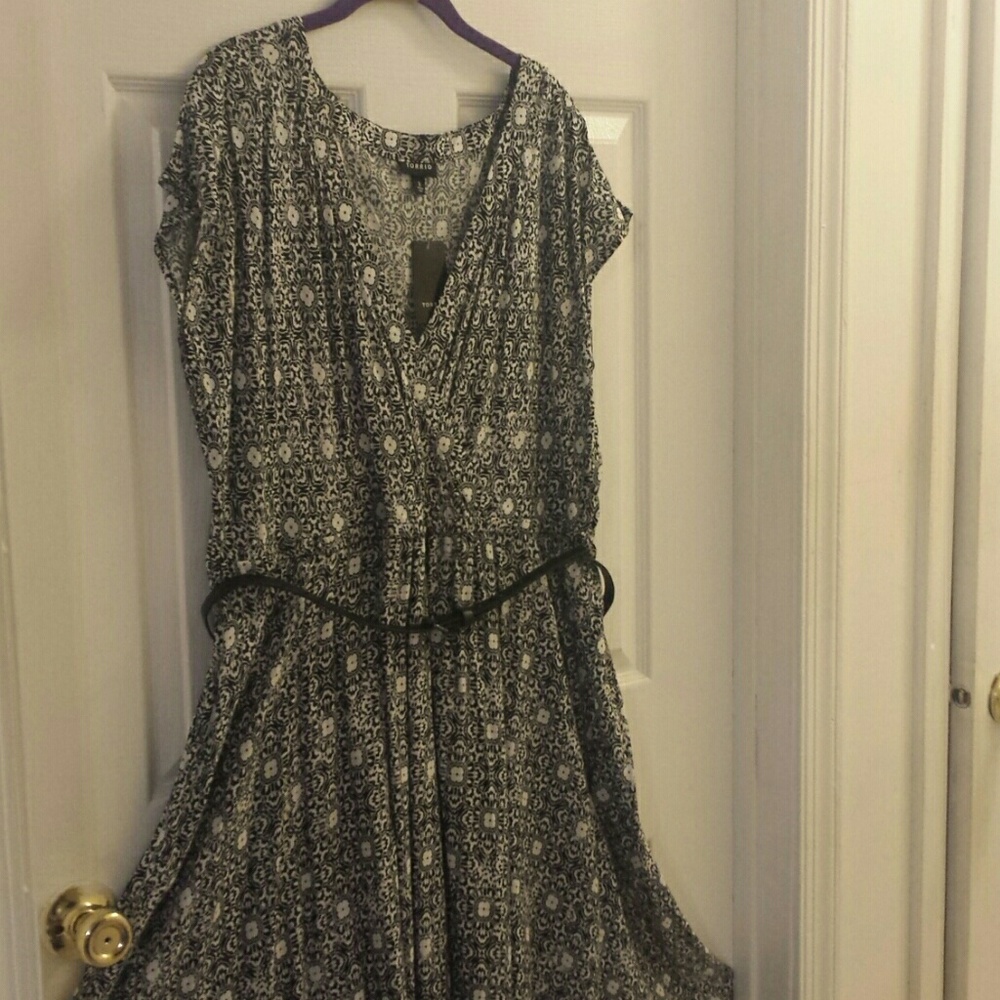 TORRID V NECK DRESS