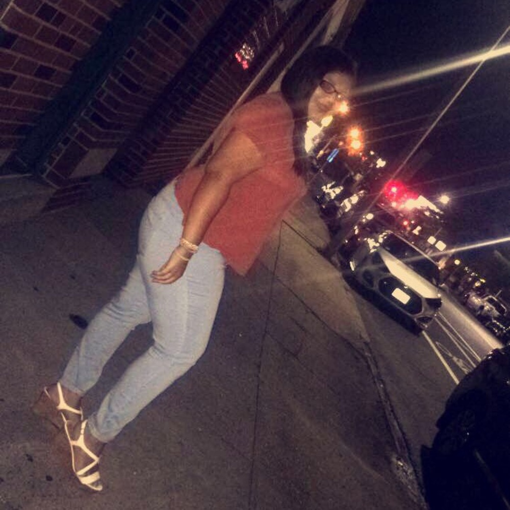 Meet your Posher, Ana