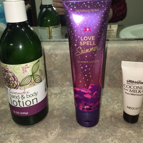 Cosmetics bundle - Picture 2 of 7